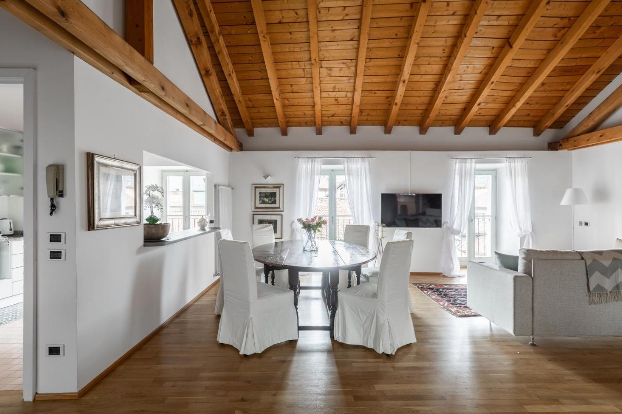 A Casa Nuccia Mansarda By Holiday Solutions Όπως Εξωτερικό φωτογραφία