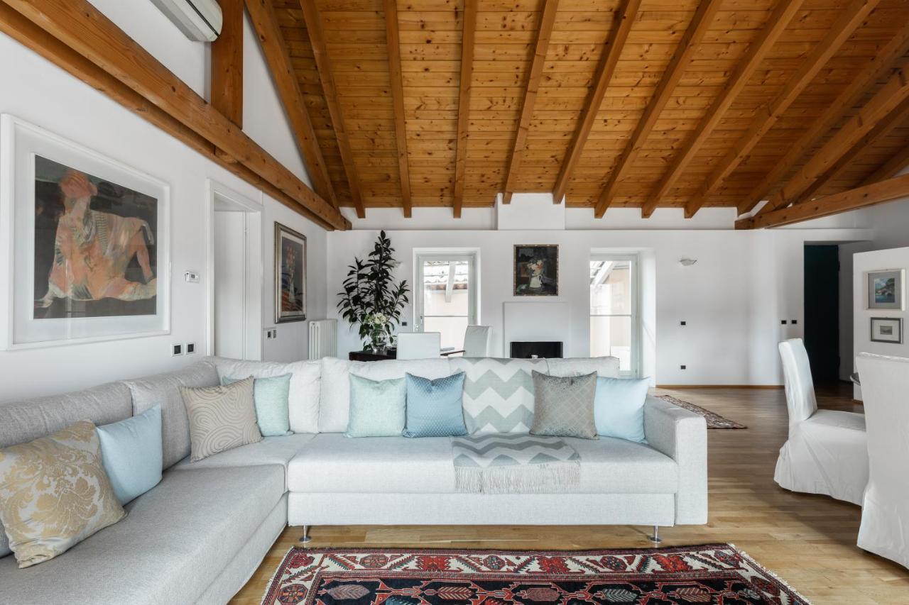 A Casa Nuccia Mansarda By Holiday Solutions Όπως Εξωτερικό φωτογραφία