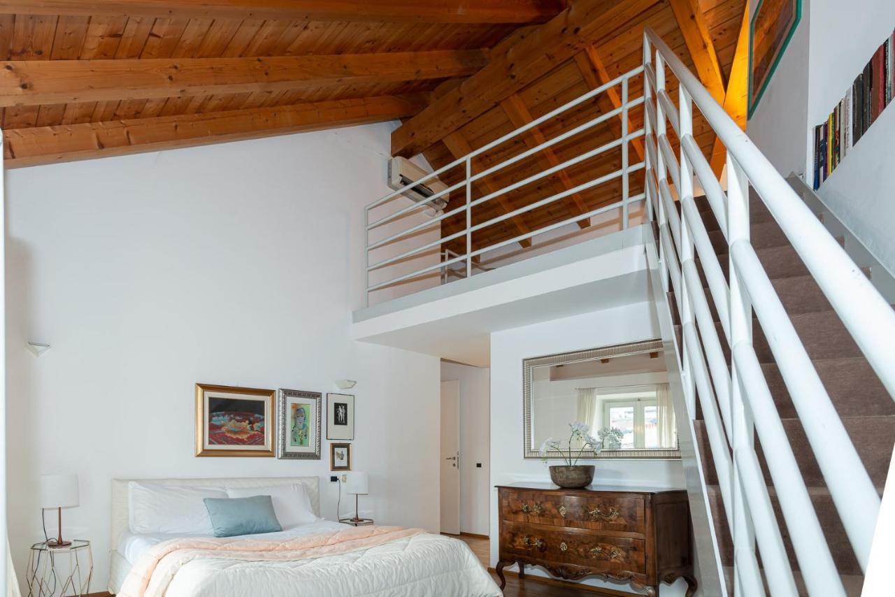 A Casa Nuccia Mansarda By Holiday Solutions Όπως Εξωτερικό φωτογραφία