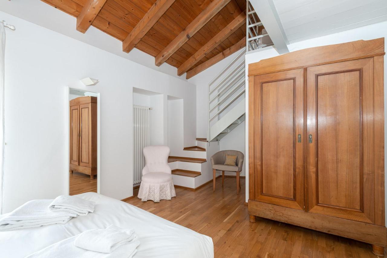 A Casa Nuccia Mansarda By Holiday Solutions Όπως Εξωτερικό φωτογραφία